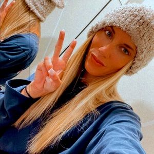 Beanie season alert!!!! One size knit beige beanie!